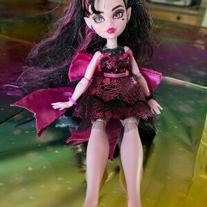 Monster High Draculaura doll!!